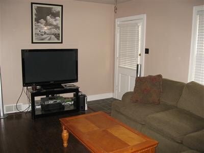 Building Photo - 706 Golfview Dr