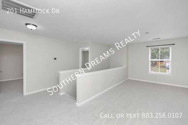 Building Photo - 201 Hammock Dr
