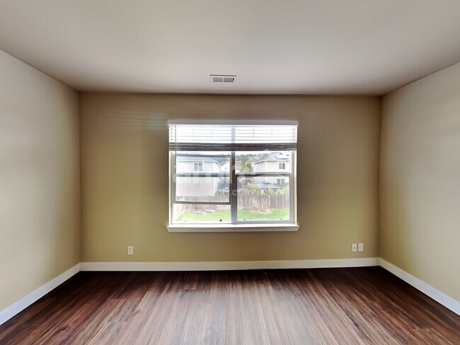 Building Photo - 1108 Boatman Ave NW