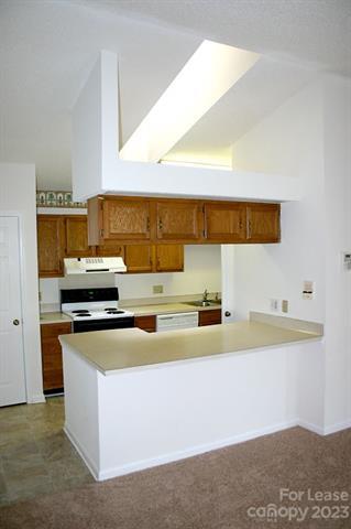 Building Photo - 6264 Rosecroft Dr