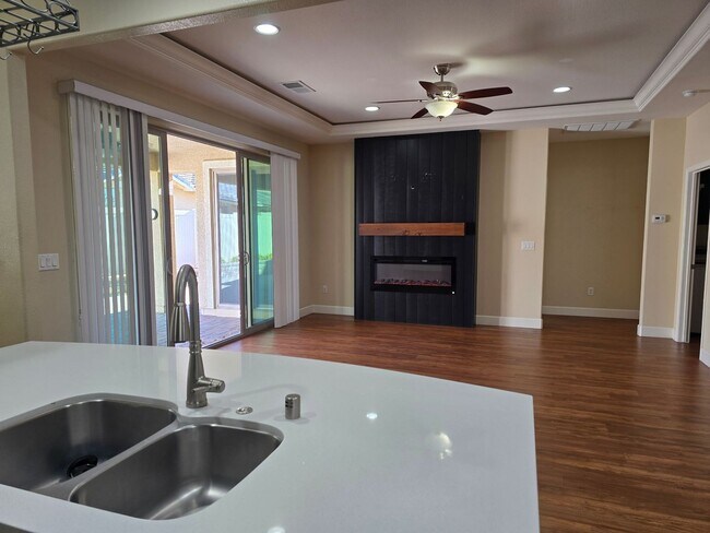 Building Photo - Executive home located on a quiet cul-de-s...