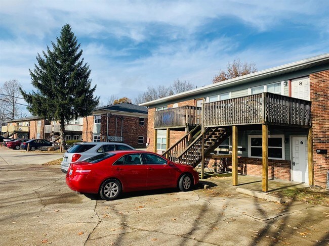 Building Photo - 384 Redding Rd