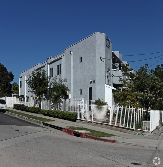 Primary Photo - 3351 Eagle Rock Blvd
