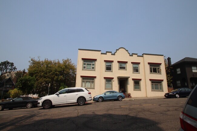 Building Photo - 201 Orange St