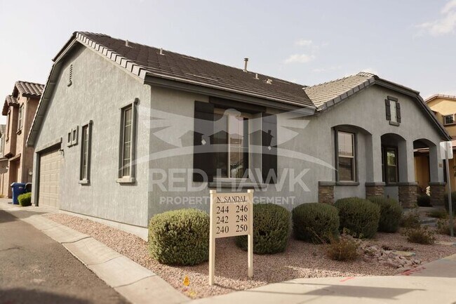 Building Photo - 250 N Sandal