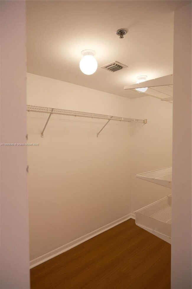 Building Photo - 2756 Day Ave