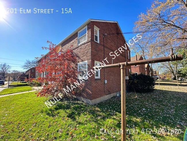 Primary Photo - 201 Elm St