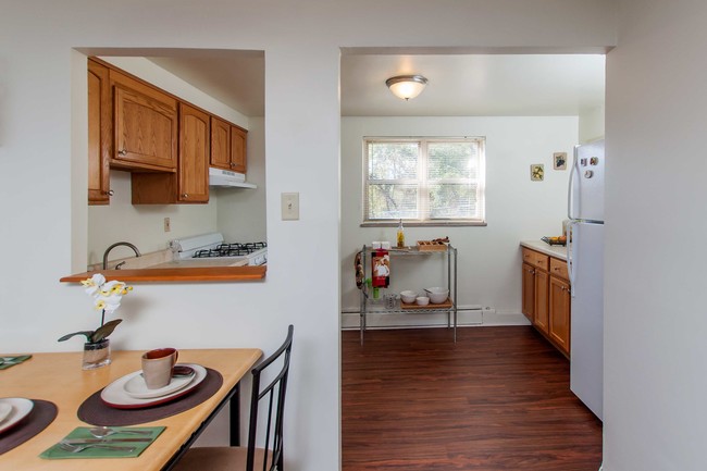 Open Kitchen Space - Cloverleaf Village