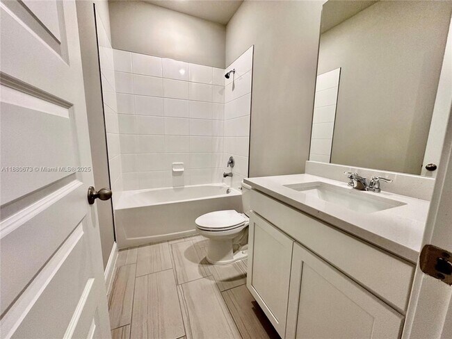 Building Photo - 9035 Dahlia Cir