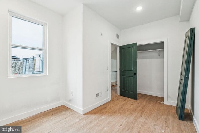 Building Photo - 4165 Mantua Ave