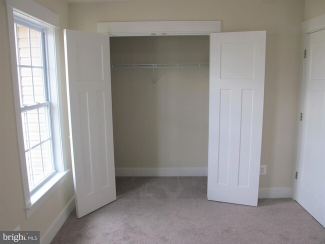 Building Photo - 43 Lee St