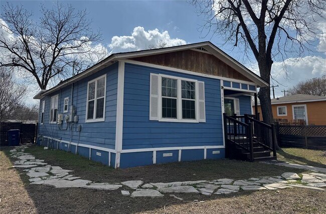 Building Photo - 1402 Mardell St