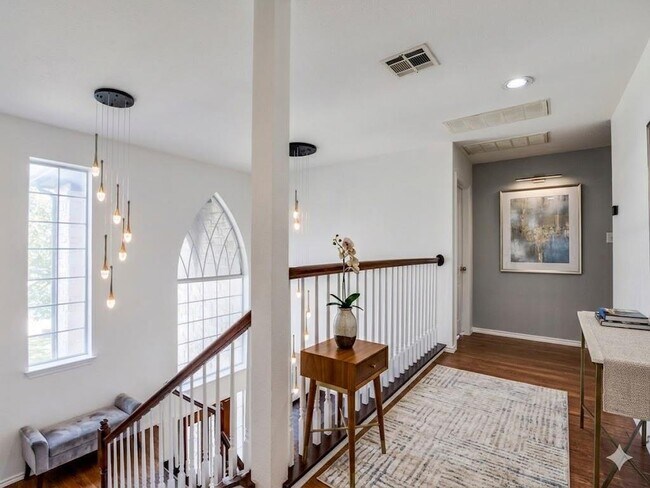 Building Photo - 1708 Pagedale Cove