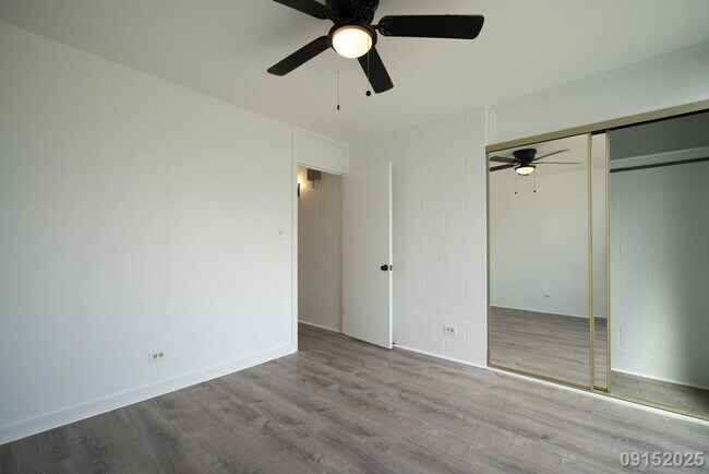 Building Photo - $2,900/mo | 2BR | 1BA | 620 sq. ft. | Move...