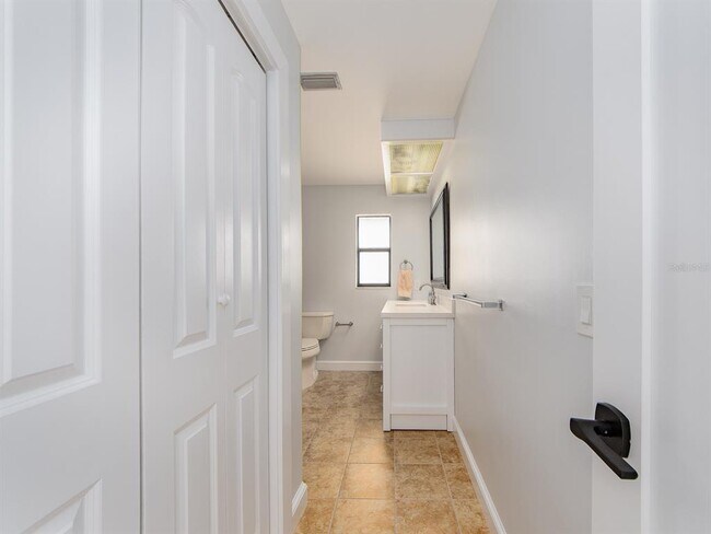 Building Photo - 110 17th St