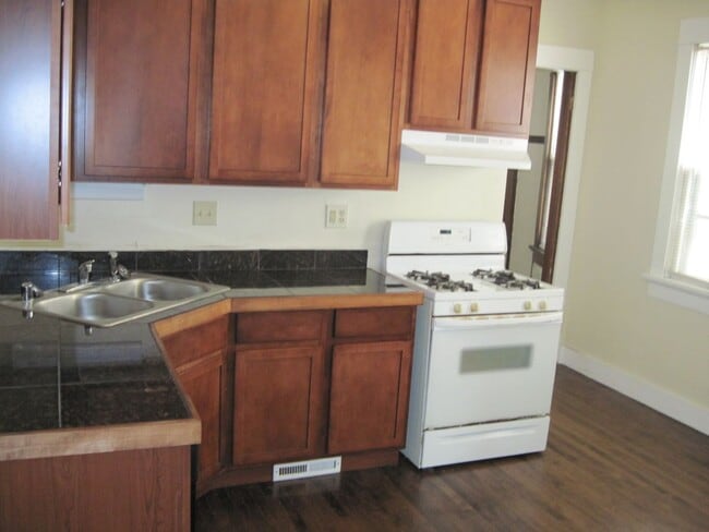 Building Photo - 2579 N Frederick Ave