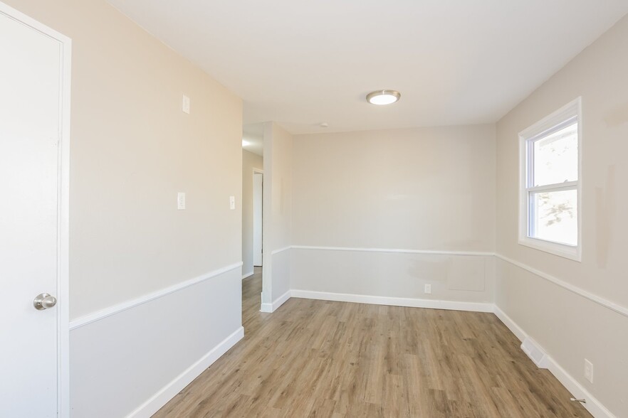 Building Photo - 9100 Ellison Dr