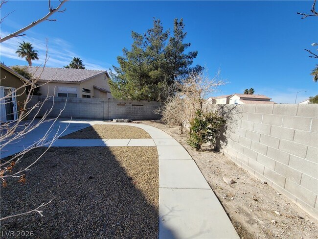 Building Photo - 4406 Cinema Ave