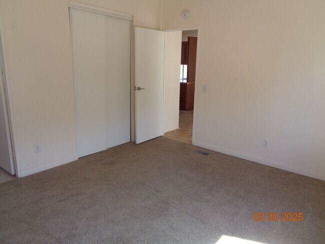 Building Photo - Country Living 3 bedroom 2 bathroom offering 1344 sq. ft.