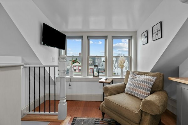 Building Photo - 358 Broadway