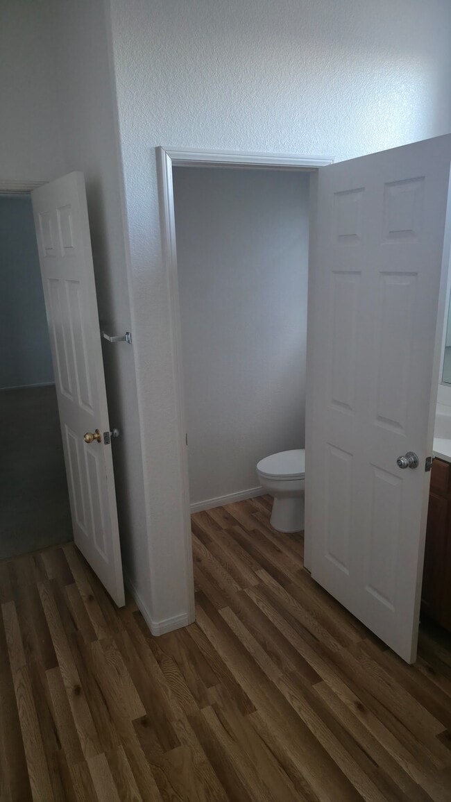 Building Photo - 316 Jackrabbit Dr