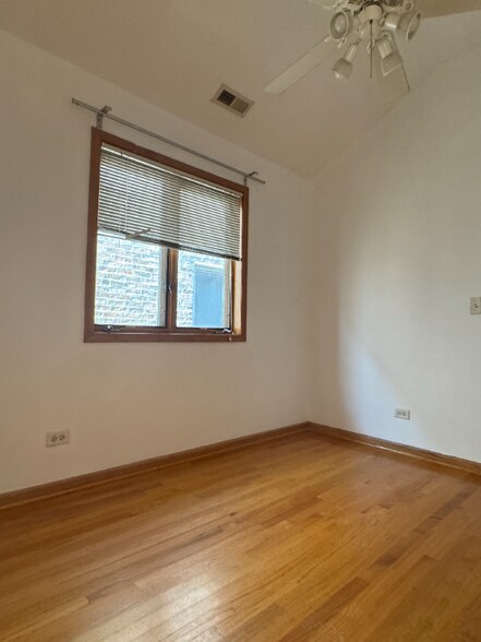 Building Photo - 3714 S Hermitage Ave