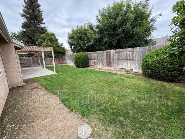 Building Photo - 3432 S Martin Ct