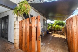 Building Photo - North Shore Furnished Studio in Waialua -...