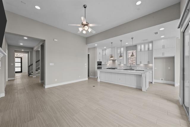 Building Photo - 8704 Pine Valley Dr