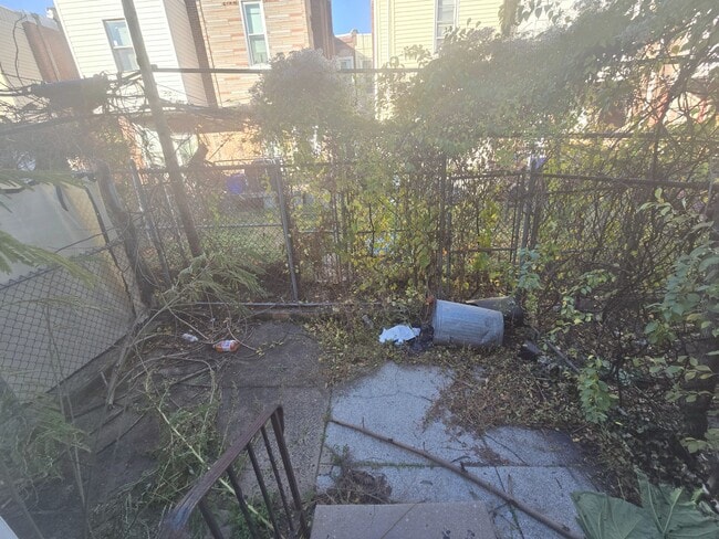 Building Photo - 30 N Dewey St