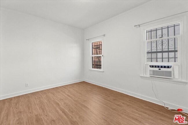 Building Photo - 630 Cochran Ave