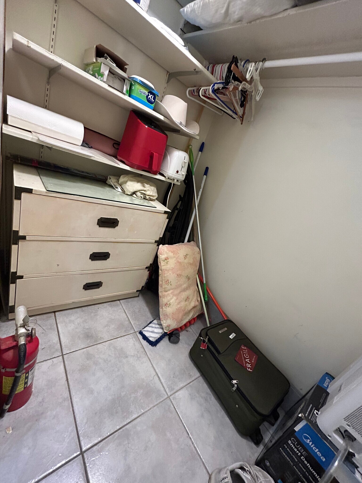 Closet - 8817 S Thomas Dr