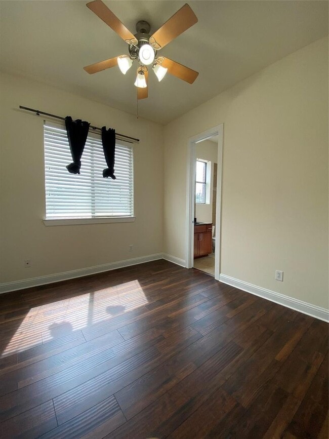 Building Photo - Contemporary M Street Duplex with 3rd Floo...