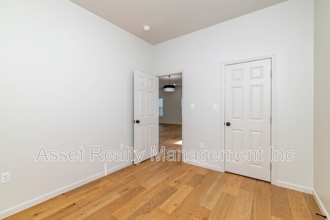 Building Photo - 1422 Beaumont Ave