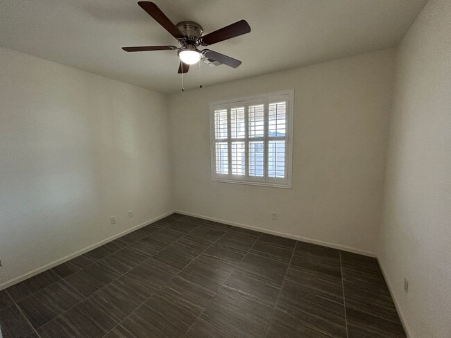 Building Photo - 8609 N 89th Dr