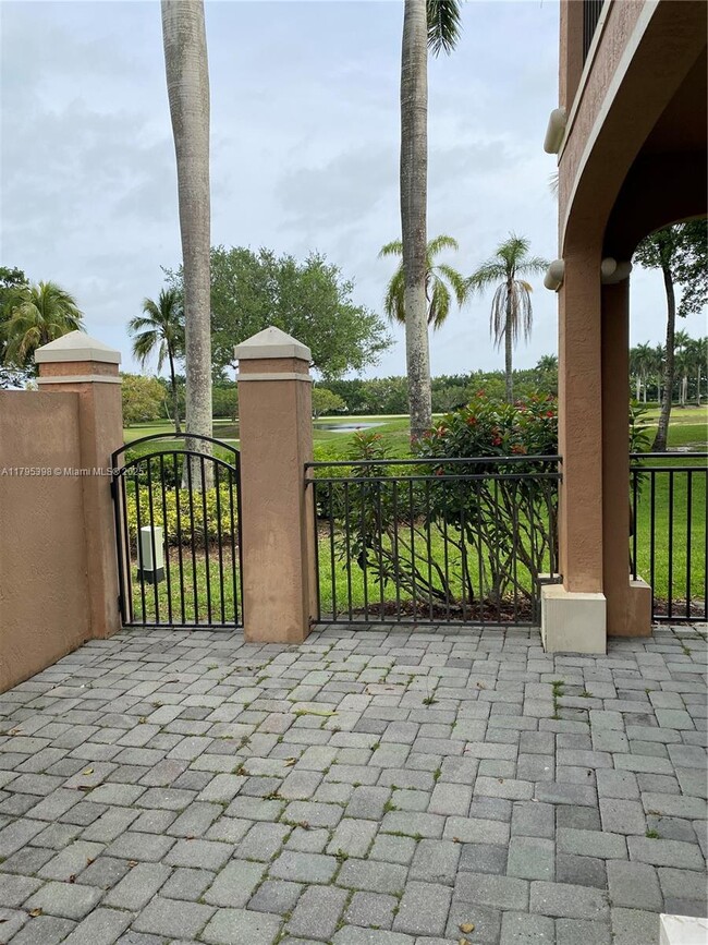Building Photo - 2697 Center Ct Dr