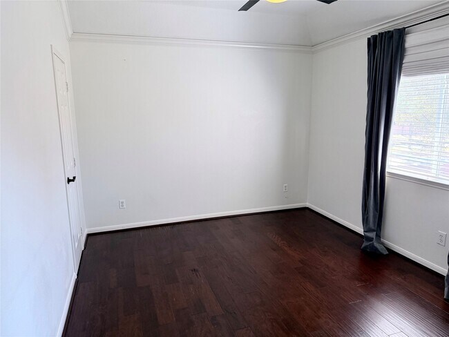 Building Photo - 4907 Falls Canyon Ct