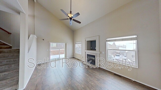 Building Photo - 4642 Crow Creek Dr