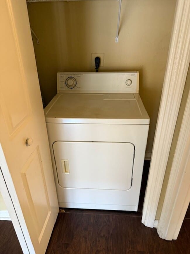 Building Photo - SERRAVELLA 2-BEDROOM CONDO