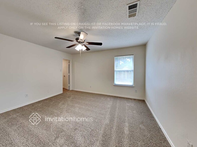Building Photo - 8418 Sailors St