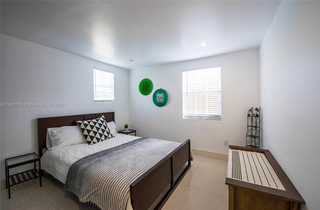 Building Photo - 227 NW 34th St