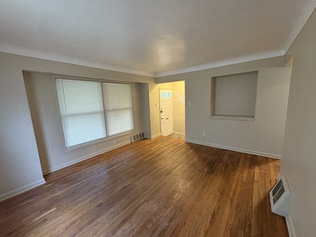 Building Photo - 19474 Montrose St