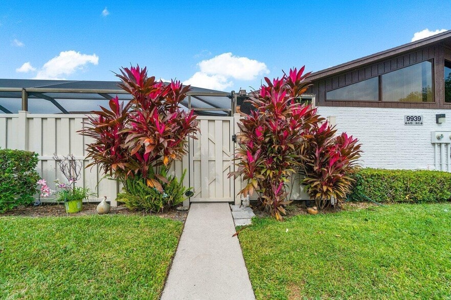 Building Photo - 9939 Boca Gardens Trl