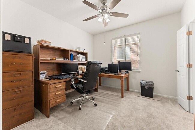 Building Photo - 2600 Lost Mine Tr