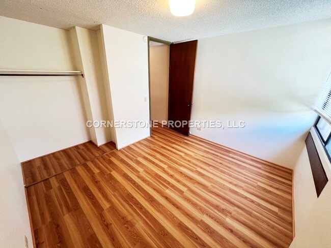 Building Photo - 3324 Sierra Dr