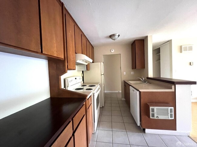 Building Photo - 965 Shorepoint Ct