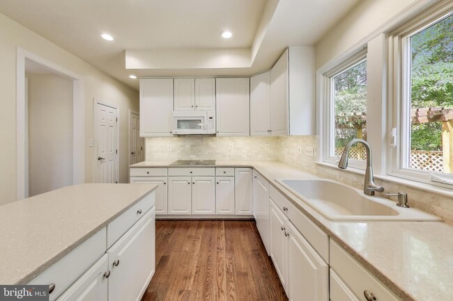 Building Photo - 114 Fordham Dr