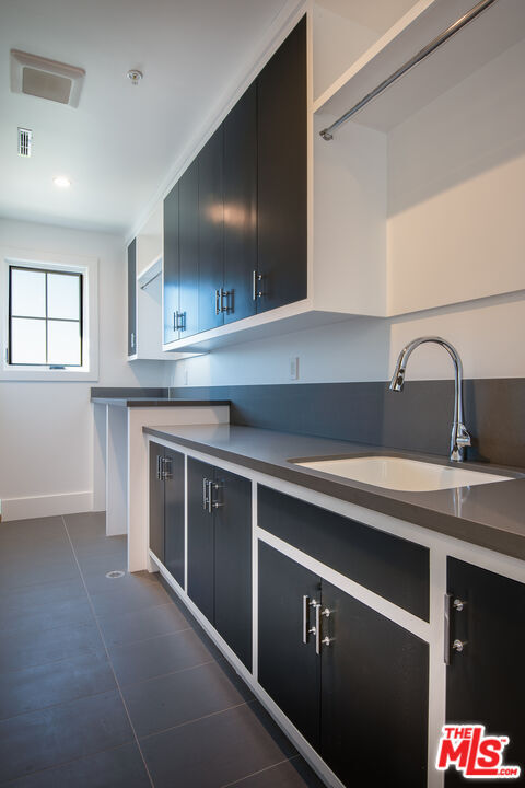 Building Photo - 12561 Westminster Ave