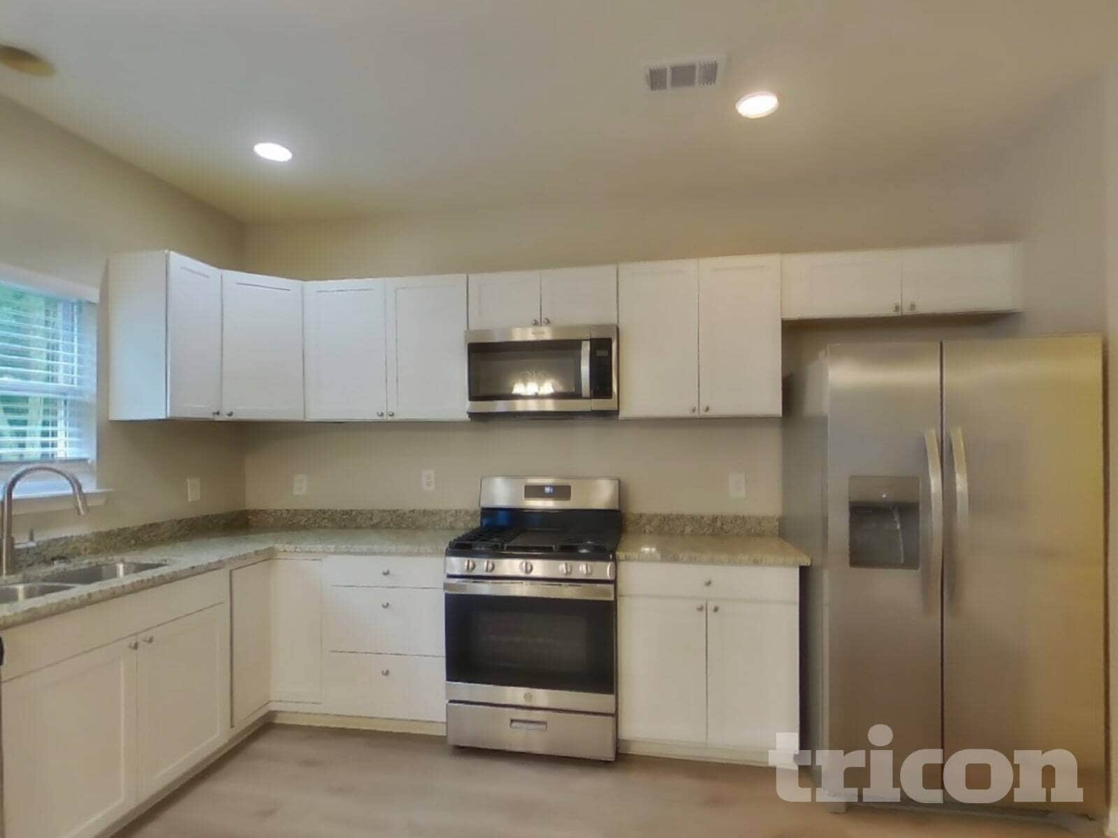 Building Photo - 821 Monroe Ct