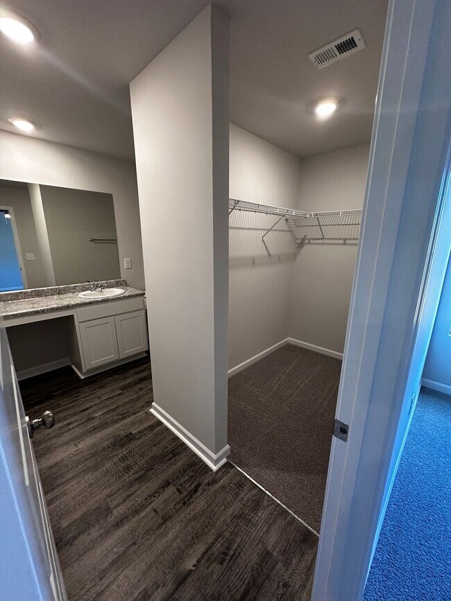 Building Photo - 2025 New Build Home for Rent!